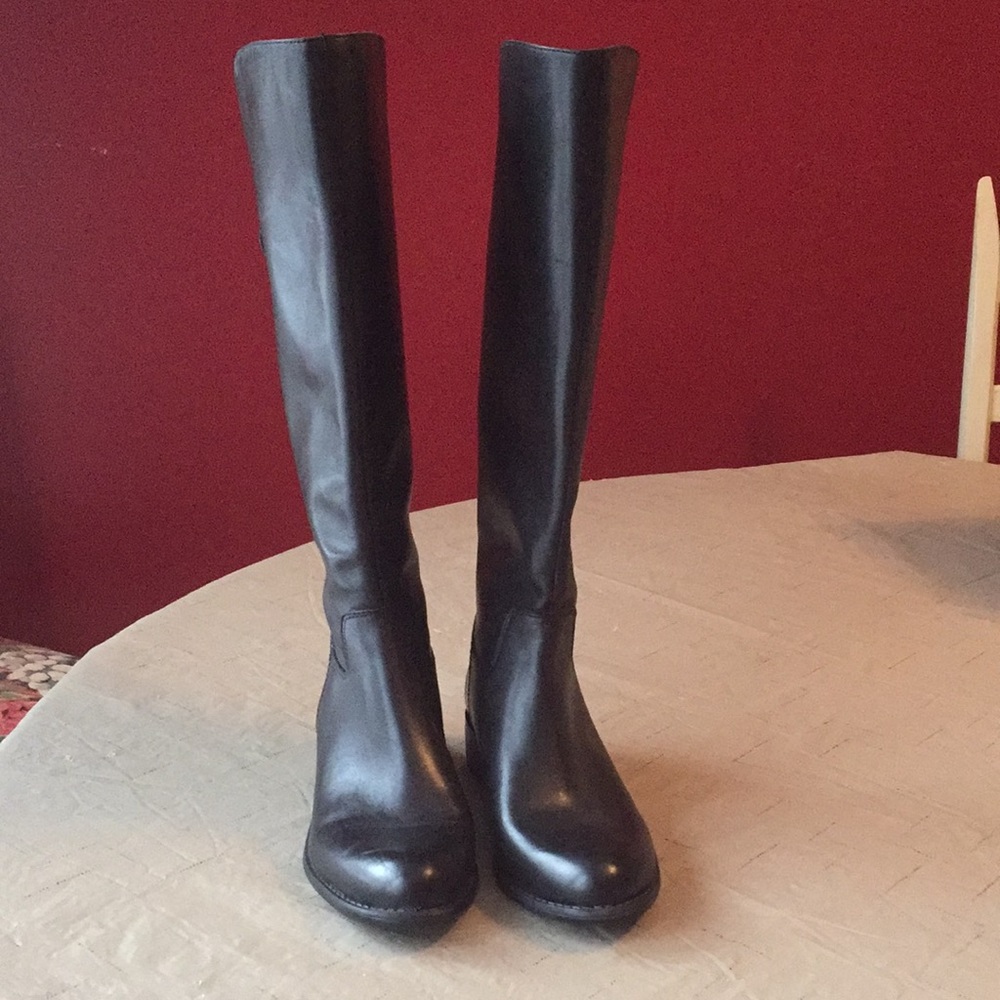 Black leather wide calf zip back boots